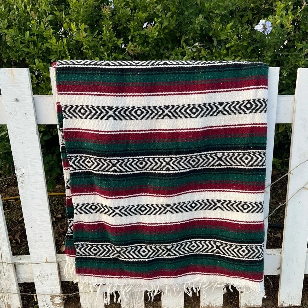 Mexican Serape Woven Falsa Blanket Fringed Red White Green Black 62x76 Soft GUC
